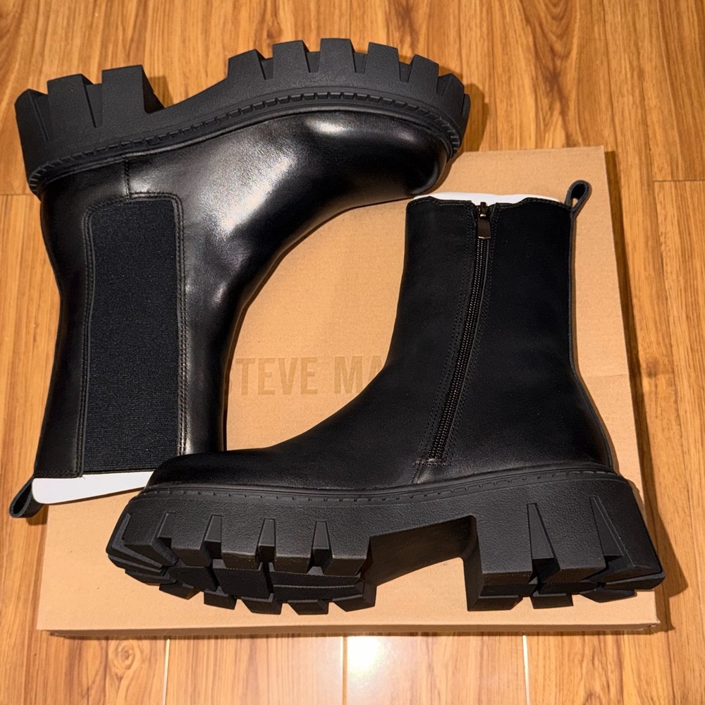 Steve Madden Charges BLACK LEATHER size 8 New